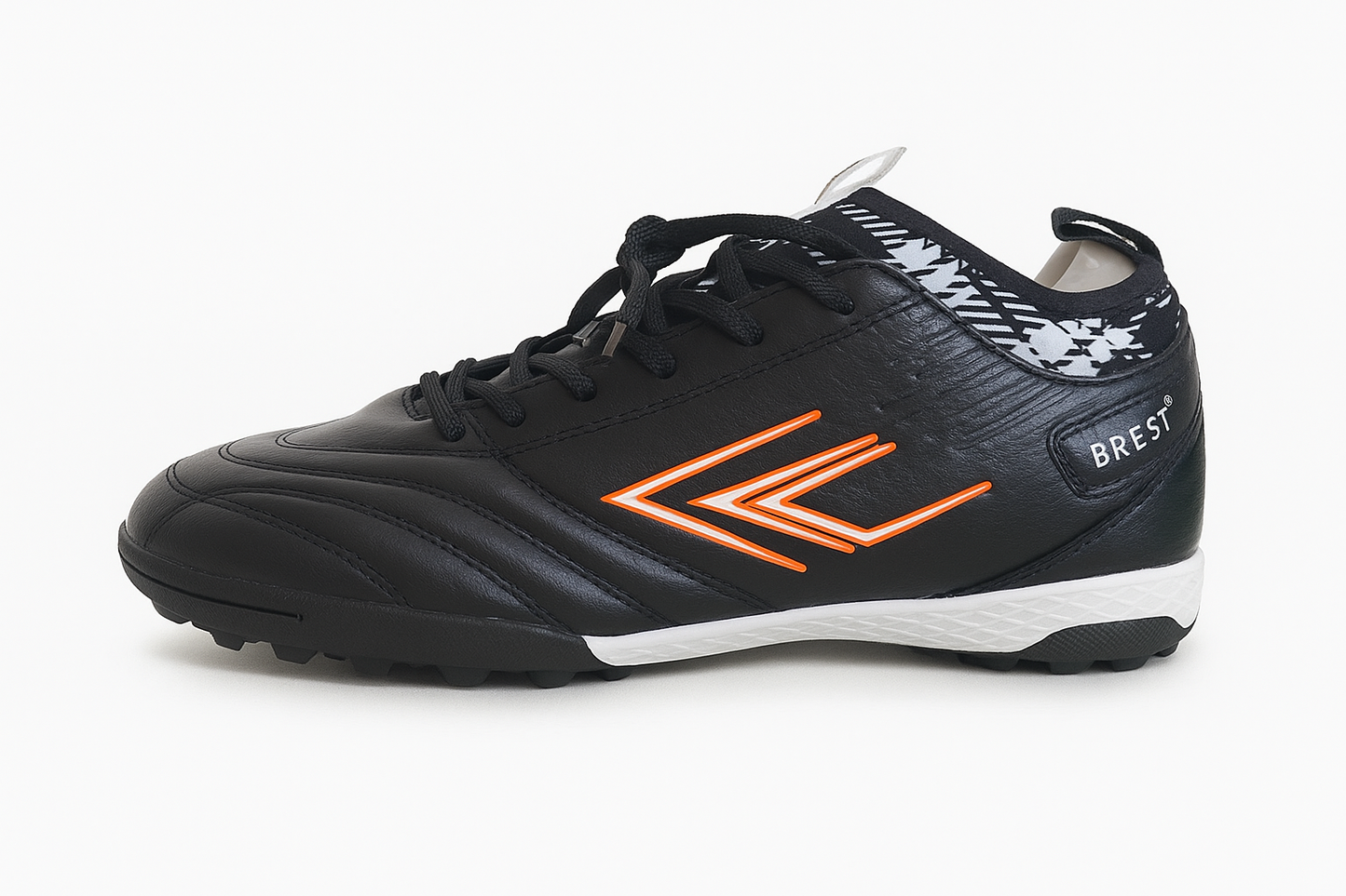 حداء كرة القدم الجديد Brest-10 Pro